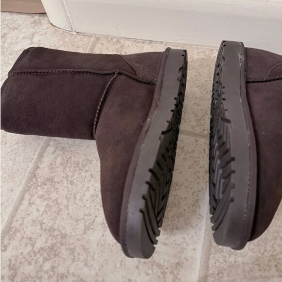 OZWEAR UGG Classic Sheepskin Boots - Brown, Size 37 (New) - Picture 6 of 9